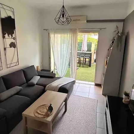 Au Pradet Avec Terrasse 33 M² Jardin Apartment
